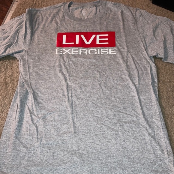 Men’s Gray Fitness Gear Short Sleeve Tee - Picture 1 of 4